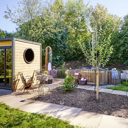 Schwarzwaldchalet De Luxe Mit Sauna By Interhome * ハイタースハイム